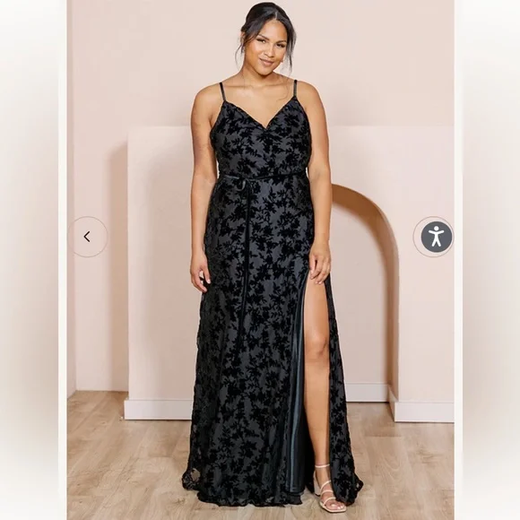 Revelry Dresses Nwt Tilley Floral Burnout Velvet Dress Black